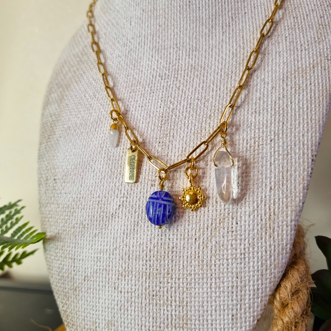 collier-bijoux-acier-inoxydable-scarabee-bijoux-createur-lyon-verger-bijoux-pierre-naturelle-lithotherapie-lapis-lazuli